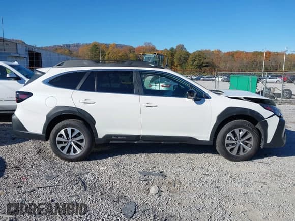 ✅ 2025 Subaru Outback Premium • VIN: 4S4BTAFC9S3256545 • Лот: 43651512. Опубликован ранее на IAAI с пробегом 3 781 миль. Бесплатный доступ к архиву аукционных продаж из США и подробный отчёт об истории автомобиля на DreamBid. Изображение 13.