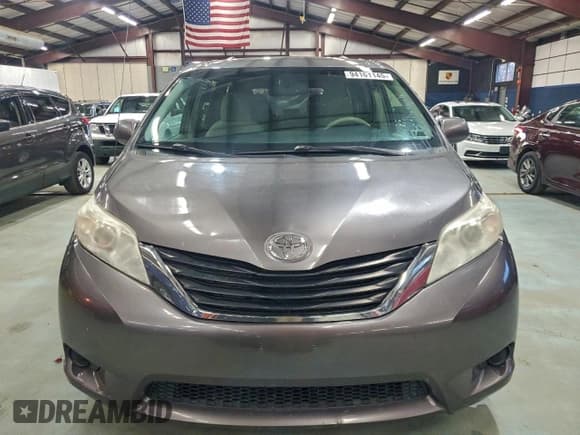 ✅ 2013 Toyota Sienna LE • VIN: 5TDJK3DCXDS062111 • Lot: 94161145. Listed on Copart with 190,768 mi. Free auction sales archive from the USA and detailed vehicle history report at DreamBid. Image 5.