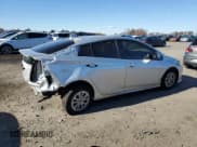 ✅ 2021 Toyota Prius L Eco • VIN: JTDKAMFU6M3142302 • Лот: 92061595. Опубликован ранее на Copart с пробегом 170 784 миль. Бесплатный доступ к архиву аукционных продаж из США и подробный отчёт об истории автомобиля на DreamBid. Изображение 3.