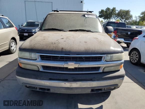 ✅ 2005 Chevrolet Suburban Z71 • VIN: 3GNFK16Z35G260337 • Лот: 69217274. Опубликован ранее на Copart с пробегом 331 546 миль. Бесплатный доступ к архиву аукционных продаж из США и подробный отчёт об истории автомобиля на DreamBid. Изображение 5.