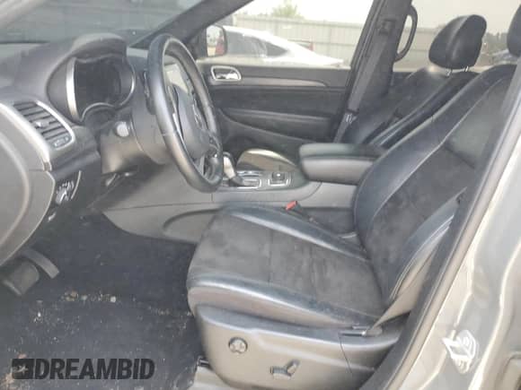 2020 Jeep Grand Cherokee Altitude z VIN 1C4RJFAG4LC398514, wystawiony jako Copart lot #68688615 z przebiegiem 62 745 mil mil oraz Szkoda całkowita • Salvage title. Historia ofert i sprzedaży dostępna na DreamBid. Obrazek 7.