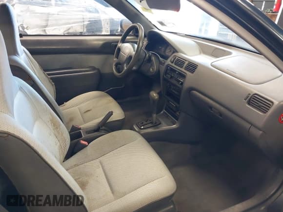 ✅ 1996 Toyota Tercel DX • VIN: JT2AC52L9T0139217 • Lot: 41898808. Wystawiony na IAAI z przebiegiem 86 500 mil. Bezpłatny archiwum sprzedaży aukcyjnych z USA i szczegółowy raport historii pojazdu na DreamBid. Zdjęcie 5.