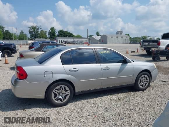 2007 Chevrolet Malibu LS z VIN 1G1ZS57N97F212959, wystawiony jako IAAI lot #42860832 z przebiegiem 177 266 mil mil oraz . Historia ofert i sprzedaży dostępna na DreamBid. Obrazek 14.