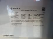 ✅ 2025 Rivian R1T Adventure • VIN: 7FCTGBAA5SN035774 • Lot: 89626345. Wystawiony na Copart z przebiegiem 10 465 mil. Bezpłatny archiwum sprzedaży aukcyjnych z USA i szczegółowy raport historii pojazdu na DreamBid. Zdjęcie 12.