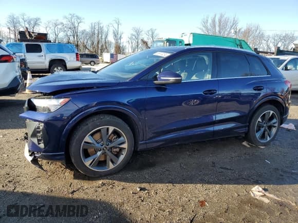 ✅ 2022 Audi Q4 e-tron Premium Plus • VIN: WA1H2BFZ0NP054681 • Lot: 85513234. Wystawiony na Copart z przebiegiem 21 081 mil. Bezpłatny archiwum sprzedaży aukcyjnych z USA i szczegółowy raport historii pojazdu na DreamBid. Zdjęcie 1.