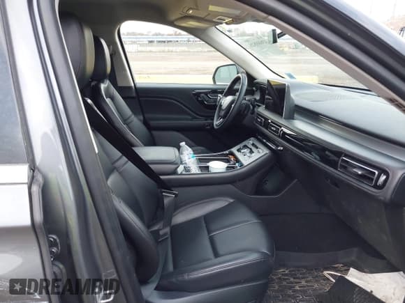 ✅ 2023 Lincoln Aviator Standard • VIN: 5LM5J6XCXPGL07644 • Lot: 43689826. Listed on IAAI with 11,818 mi. Free auction sales archive from the USA and detailed vehicle history report at DreamBid. Image 5.