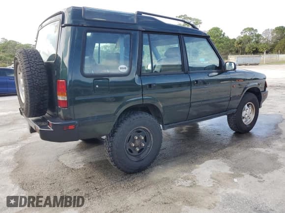 ✅ 1996 Land Rover Discovery SD • VIN: SALJY1243TA518081 • Лот: 79339284. Опубликован ранее на Copart с пробегом 234 588 миль. Бесплатный доступ к архиву аукционных продаж из США и подробный отчёт об истории автомобиля на DreamBid. Изображение 3.