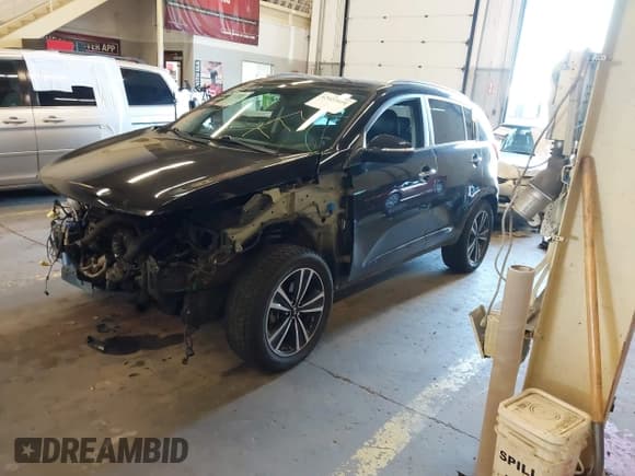 ✅ 2016 Kia Sportage SX • VIN: KNDPCCA61G7864583 • Lot: 42422010. Wystawiony na IAAI z przebiegiem 191 847 mil. Bezpłatny archiwum sprzedaży aukcyjnych z USA i szczegółowy raport historii pojazdu na DreamBid. Zdjęcie 2.