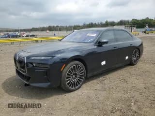 ✅ 2025 BMW 7 Series 760i xDrive • VIN: WBA33EJ03SCU12475 • Лот: 66818565. Опубликован ранее на Copart с пробегом 7 755 миль. Бесплатный доступ к архиву аукционных продаж из США и подробный отчёт об истории автомобиля на DreamBid. Изображение 1.