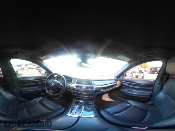 ✅ 2014 BMW 7 Series ALPINA B7 • VIN: WBAYE8C52ED135312 • Lot: 42939257. Wystawiony na IAAI z przebiegiem 146 878 mil. Bezpłatny archiwum sprzedaży aukcyjnych z USA i szczegółowy raport historii pojazdu na DreamBid. Zdjęcie 18.