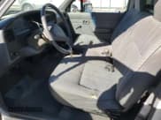 ✅ 1992 Toyota Pickup DLX • VIN: 4TARN01P7NZ040577 • Лот: 45323845. Опубликован ранее на Copart с пробегом 183 668 миль. Бесплатный доступ к архиву аукционных продаж из США и подробный отчёт об истории автомобиля на DreamBid. Изображение 7.