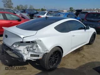 ✅ 2015 Hyundai Genesis Coupe 3.8L Base • VIN: KMHHT6KJ6FU125391 • Lot: 42909739. Wystawiony na IAAI z przebiegiem 135 931 mil. Bezpłatny archiwum sprzedaży aukcyjnych z USA i szczegółowy raport historii pojazdu na DreamBid. Zdjęcie 4.