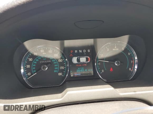 ✅ 2013 Jaguar XF RWD • VIN: SAJWA0E77D8S91277 • Lot: 63109595. Listed on Copart with 81,735 mi. Free auction sales archive from the USA and detailed vehicle history report at DreamBid. Image 9.