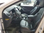 ✅ 2016 Hyundai Santa Fe Limited • VIN: KM8SRDHF9GU138696 • Лот: 64415044. Опубликован ранее на Copart с пробегом 166 475 миль. Бесплатный доступ к архиву аукционных продаж из США и подробный отчёт об истории автомобиля на DreamBid. Изображение 7.