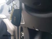 ✅ 2022 Chevrolet Suburban Premier • VIN: 1GNSKFKD9NR183852 • Lot: 42583343. Wystawiony na IAAI z przebiegiem 74 421 mil. Bezpłatny archiwum sprzedaży aukcyjnych z USA i szczegółowy raport historii pojazdu na DreamBid. Zdjęcie 11.