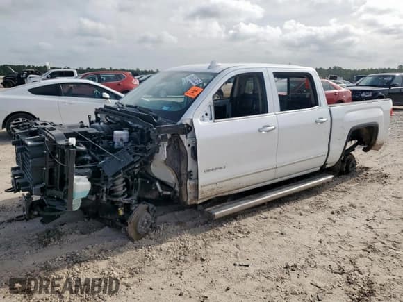 ✅ 2018 GMC Sierra 1500 Denali • VIN: 3GTU2PEC1JG351522 • Лот: 65158215. Опубликован ранее на Copart с пробегом Не указан. Бесплатный доступ к архиву аукционных продаж из США и подробный отчёт об истории автомобиля на DreamBid. Изображение 1.