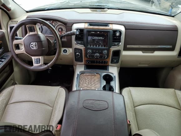 ✅ 2018 Ram 2500 Limited • VIN: 3C6UR5GL7JG258072 • Lot: 85266625. Listed on Copart with 84,866 mi. Free auction sales archive from the USA and detailed vehicle history report at DreamBid. Image 8.