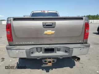 2014 Chevrolet Silverado 3500HD SRW LTZ с VIN 1GC4K1E81EF137811, выставлен на аукционе Copart как лот 71555844 с пробегом 157 082 миль миль и Списание • Salvage title. История ставок и продаж доступна на DreamBid. Изображение 6.
