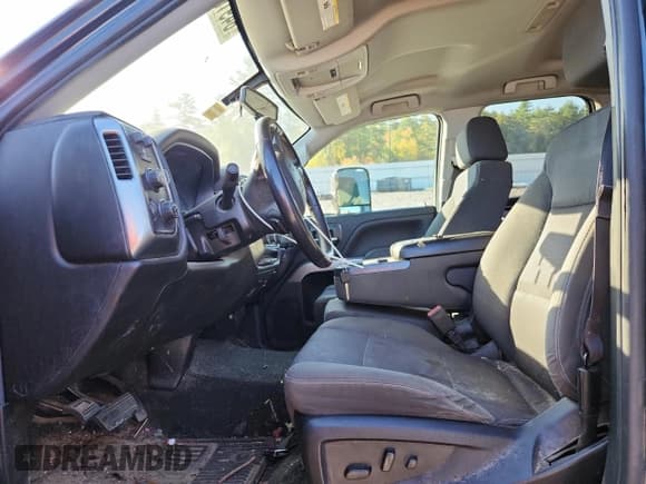 ✅ 2018 Chevrolet Silverado 1500 LT • VIN: 1GCVKREC4JZ239703 • Lot: 84910215. Wystawiony na Copart z przebiegiem Nie podano. Bezpłatny archiwum sprzedaży aukcyjnych z USA i szczegółowy raport historii pojazdu na DreamBid. Zdjęcie 7.