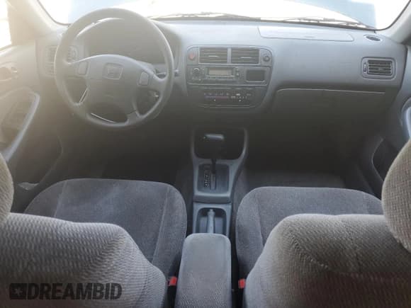 ✅ 1998 Honda Civic LX • VIN: 2HGEJ667XWH521694 • Лот: 68999655. Опубликован ранее на Copart с пробегом 116 281 миль. Бесплатный доступ к архиву аукционных продаж из США и подробный отчёт об истории автомобиля на DreamBid. Изображение 8.