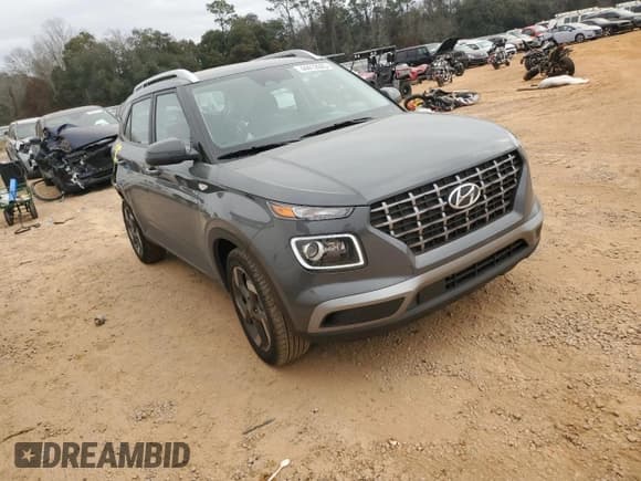 ✅ 2024 Hyundai Venue SEL • VIN: KMHRC8A31RU341060 • Lot: 44412665. Listed on Copart with 2,992 mi. Free auction sales archive from the USA and detailed vehicle history report at DreamBid. Image 4.