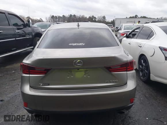 ✅ 2016 Lexus IS 350 • VIN: JTHBE1D22G5025926 • Лот: 41215832. Опубликован ранее на IAAI с пробегом 134 372 миль. Бесплатный доступ к архиву аукционных продаж из США и подробный отчёт об истории автомобиля на DreamBid. Изображение 16.