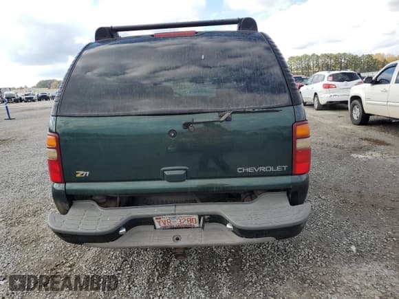 ✅ 2001 Chevrolet Suburban LS • VIN: 3GNFK16T91G281411 • Лот: 78589994. Опубликован ранее на Copart с пробегом 259 344 миль. Бесплатный доступ к архиву аукционных продаж из США и подробный отчёт об истории автомобиля на DreamBid. Изображение 6.