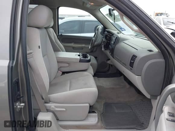 2013 Chevrolet Silverado 1500 LT with VIN 1GCRCSEA6DZ298308, listed as a IAAI auction lot 42286220 with 185,085 mi miles and . Bid and sale history available at DreamBid. Image 5.