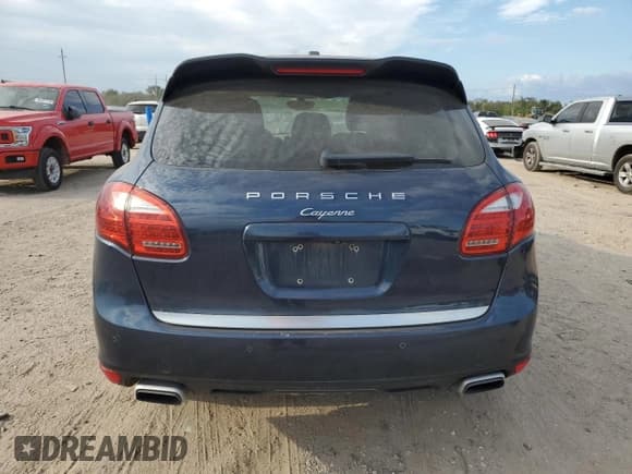 ✅ 2013 Porsche Cayenne • VIN: WP1AA2A26DLA19426 • Лот: 82552905. Опубликован ранее на Copart с пробегом 173 343 миль. Бесплатный доступ к архиву аукционных продаж из США и подробный отчёт об истории автомобиля на DreamBid. Изображение 6.