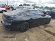 ✅ 2024 BMW 7 Series 760i xDrive • VIN: WBA33EJ02RCS57864 • Lot: 64975955. Wystawiony na Copart z przebiegiem 7 726 mil. Bezpłatny archiwum sprzedaży aukcyjnych z USA i szczegółowy raport historii pojazdu na DreamBid. Zdjęcie 3.