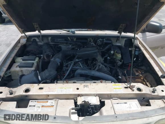 ✅ 1997 Mazda B-Series • VIN: 4F4CR12A8VTM11643 • Лот: 42379623. Опубликован ранее на IAAI с пробегом 261 675 миль. Бесплатный доступ к архиву аукционных продаж из США и подробный отчёт об истории автомобиля на DreamBid. Изображение 10.