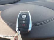 ✅ 2018 Lincoln MKC Reserve • VIN: 5LMCJ3C99JUL00306 • Lot: 42649134. Wystawiony na IAAI z przebiegiem 97 620 mil. Bezpłatny archiwum sprzedaży aukcyjnych z USA i szczegółowy raport historii pojazdu na DreamBid. Zdjęcie 11.