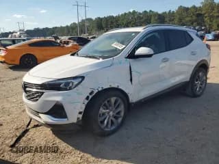 ✅ 2022 Buick Encore GX Essence • VIN: KL4MMFSLXNB063676 • Лот: 86992455. Опубликован ранее на Copart с пробегом 41 613 миль. Бесплатный доступ к архиву аукционных продаж из США и подробный отчёт об истории автомобиля на DreamBid. Изображение 1.