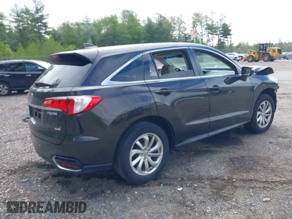 ✅ 2017 Acura RDX • VIN: 5J8TB4H35HL018194 • Lot: 42287760. Wystawiony na IAAI z przebiegiem 125 418 mil. Bezpłatny archiwum sprzedaży aukcyjnych z USA i szczegółowy raport historii pojazdu na DreamBid. Zdjęcie 4.