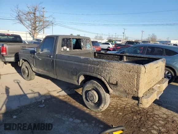 ✅ 1986 Ford F-250 • VIN: 1FTHF2517GNB23645 • Лот: 42137775. Опубликован ранее на Copart с пробегом Не указан. Бесплатный доступ к архиву аукционных продаж из США и подробный отчёт об истории автомобиля на DreamBid. Изображение 2.