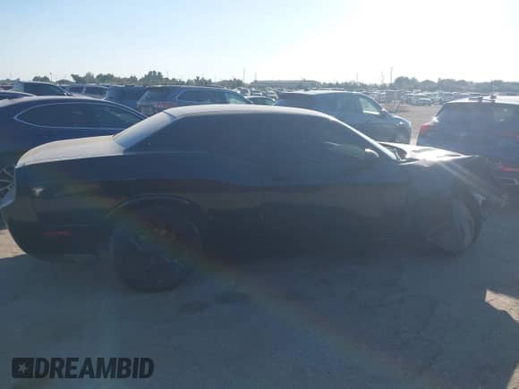 2014 Dodge Challenger SXT with VIN 2C3CDYAG5EH179879, listed as a IAAI auction lot 43410567 with 206,805 mi miles and . Bid and sale history available at DreamBid. Image 13.