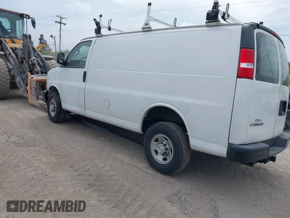 ✅ 2023 Chevrolet Express Cargo • VIN: 1GCWGAFP7P1216450 • Лот: 43000270. Опубликован ранее на IAAI с пробегом 35 696 миль. Бесплатный доступ к архиву аукционных продаж из США и подробный отчёт об истории автомобиля на DreamBid. Изображение 3.