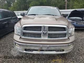 2010 Dodge 1500 SLT z VIN 1D7RB1GT0AS117323, wystawiony jako Copart lot #74755724 z przebiegiem 60 543 mil mil oraz Szkoda całkowita • Salvage title. Historia ofert i sprzedaży dostępna na DreamBid. Obrazek 5.