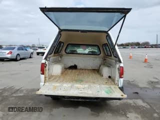 ✅ 1996 Chevrolet S-10 • VIN: 1GCCS144XT8177199 • Лот: 86176124. Опубликован ранее на Copart с пробегом 87 087 миль. Бесплатный доступ к архиву аукционных продаж из США и подробный отчёт об истории автомобиля на DreamBid. Изображение 6.