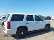 ✅ 2013 Chevrolet Tahoe Commercial • VIN: 1GNLC2E07DR239921 • Lot: 43121086. Wystawiony na IAAI z przebiegiem 116 427 mil. Bezpłatny archiwum sprzedaży aukcyjnych z USA i szczegółowy raport historii pojazdu na DreamBid. Zdjęcie 6.