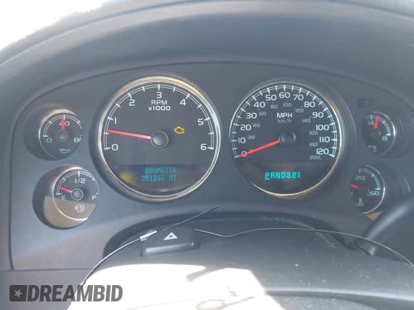 ✅ 2008 Chevrolet Tahoe LTZ • VIN: 1GNFC13J98J135941 • Lot: 42144768. Listed on IAAI with 351,260 mi. Free auction sales archive from the USA and detailed vehicle history report at DreamBid. Image 7.