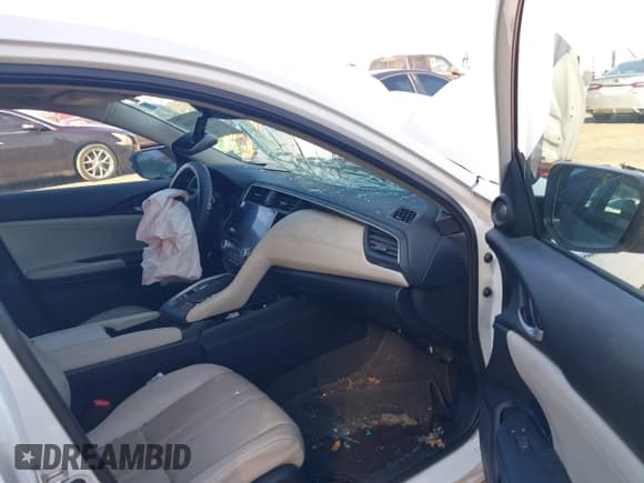 ✅ 2020 Honda Insight Touring • VIN: 19XZE4F98LE004931 • Lot: 40832066. Listed on IAAI with 79,013 mi. Free auction sales archive from the USA and detailed vehicle history report at DreamBid. Image 5.