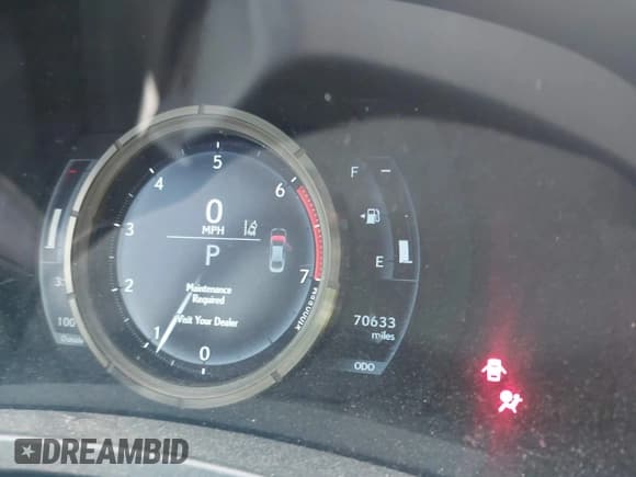 ✅ 2017 Lexus IS 200t • VIN: JTHBA1D21H5039829 • Lot: 42251228. Wystawiony na IAAI z przebiegiem 70 633 mil. Bezpłatny archiwum sprzedaży aukcyjnych z USA i szczegółowy raport historii pojazdu na DreamBid. Zdjęcie 7.