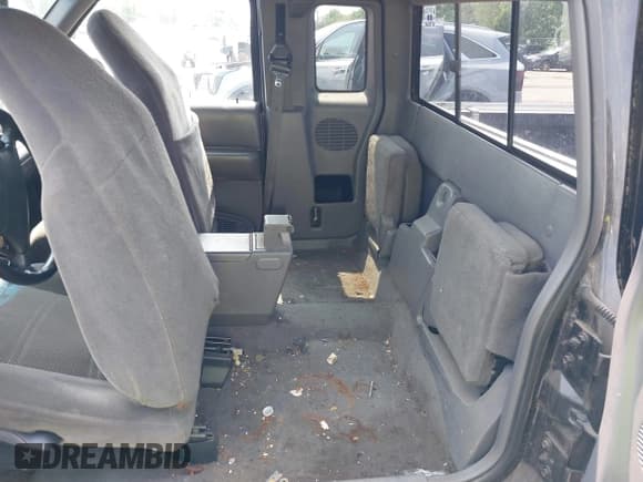 ✅ 1999 Ford Ranger XL • VIN: 1FTZR15V4XTB13093 • Lot: 42935972. Wystawiony na IAAI z przebiegiem 155 177 mil. Bezpłatny archiwum sprzedaży aukcyjnych z USA i szczegółowy raport historii pojazdu na DreamBid. Zdjęcie 8.