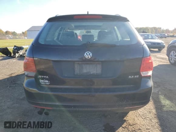 ✅ 2014 Volkswagen Jetta S • VIN: 3VWPP7AJ5EM611203 • Лот: 90845805. Опубликован ранее на Copart с пробегом 91 385 миль. Бесплатный доступ к архиву аукционных продаж из США и подробный отчёт об истории автомобиля на DreamBid. Изображение 6.