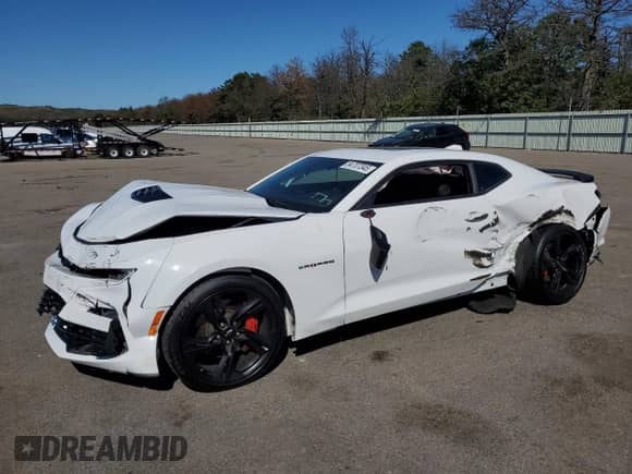 2022 Chevrolet Camaro 2SS with VIN 1G1FH1R79N0135034, listed as a Copart auction lot 84707345 with 27,848 mi miles and Salvage title. Bid and sale history available at DreamBid. Image 1.