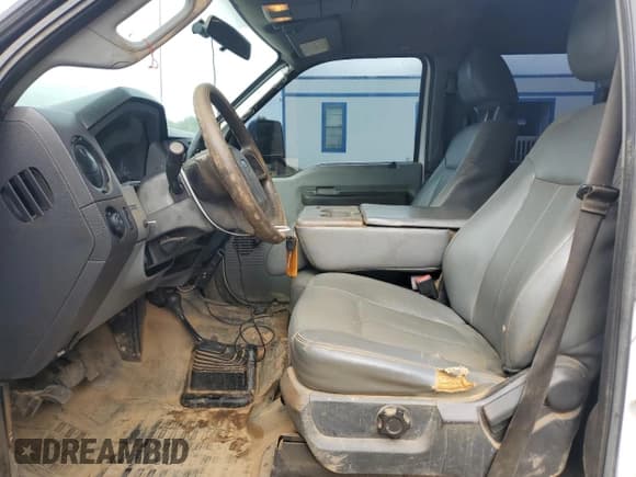 ✅ 2015 Ford F-250 XLT • VIN: 1FT7W2B67FEA66163 • Lot: 84393045. Listed on Copart with 331,973 mi. Free auction sales archive from the USA and detailed vehicle history report at DreamBid. Image 7.