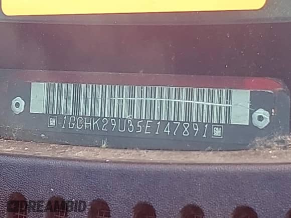 2005 Chevrolet Silverado 2500HD LS с VIN 1GCHK29U35E147891, выставлен на аукционе IAAI как лот 43159005 с пробегом 243 335 миль миль и . История ставок и продаж доступна на DreamBid. Изображение 9.