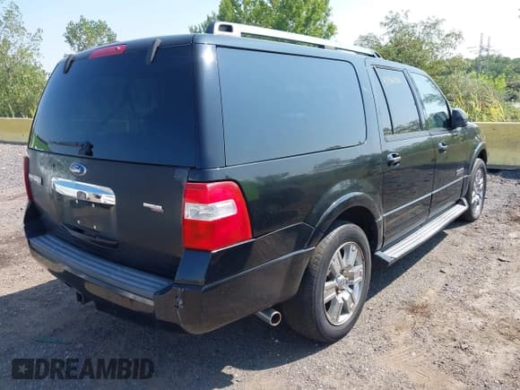 ✅ 2007 Ford Expedition Max Limited • VIN: 1FMFK20577LA78131 • Лот: 42961216. Опубликован ранее на IAAI с пробегом 123 335 миль. Бесплатный доступ к архиву аукционных продаж из США и подробный отчёт об истории автомобиля на DreamBid. Изображение 4.