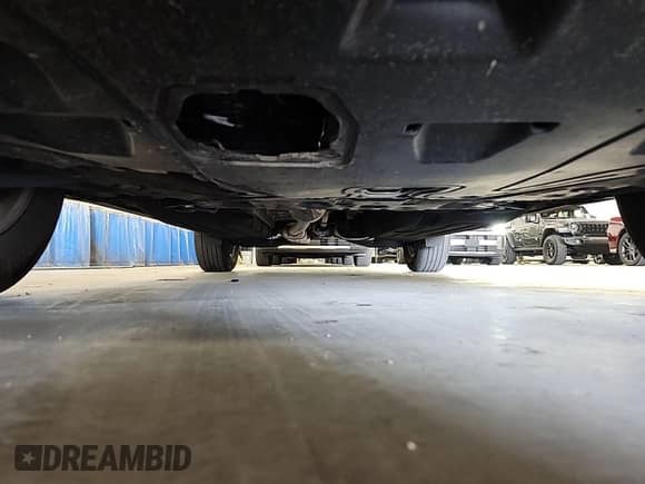 2024 Hyundai Tucson SEL with VIN 5NMJBCDE5RH385459, listed as a IAAI auction lot 43010468 with 38,805 mi miles and . Bid and sale history available at DreamBid. Image 1.